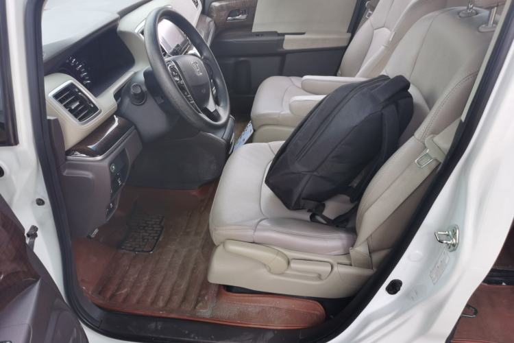 Used Honda Odyssey 2015 2.4L Comfort Edition Left Front Seat