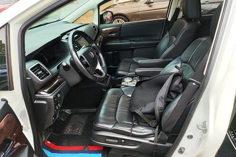 Used Honda Odyssey 2015 2.4L Supreme Edition Left Front Seat