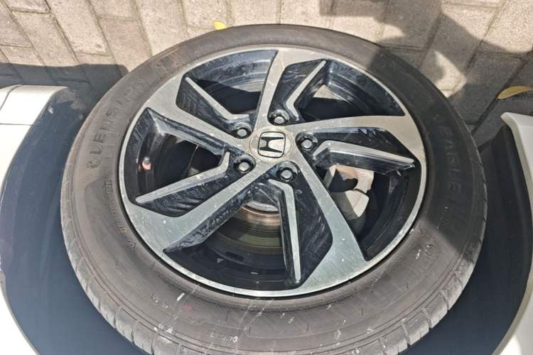 Used Honda Odyssey 2015 2.4L Smart Edition Left Front Wheel Hub