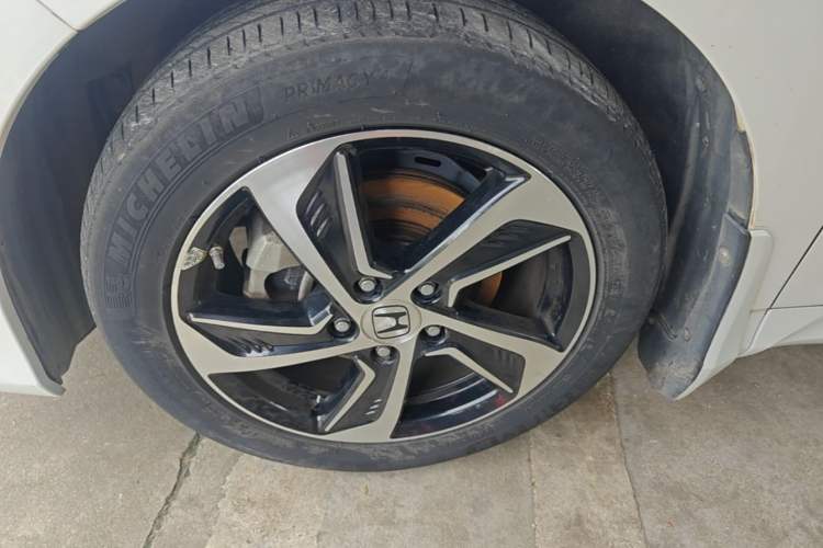 Used Honda Odyssey 2015 Revised 2.4L Luxury Edition Left Front Wheel Hub
