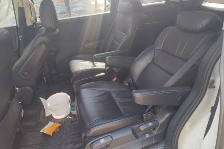 Used Honda Odyssey 2015 Updated Version 2.4L Smart Edition Left Rear Seat