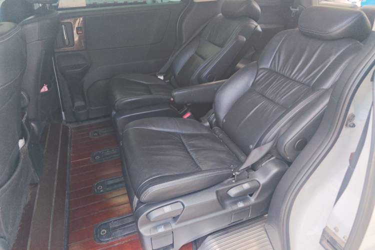 Used Honda Odyssey 2015 Updated Version 2.4L Smart Edition Left Rear Seat