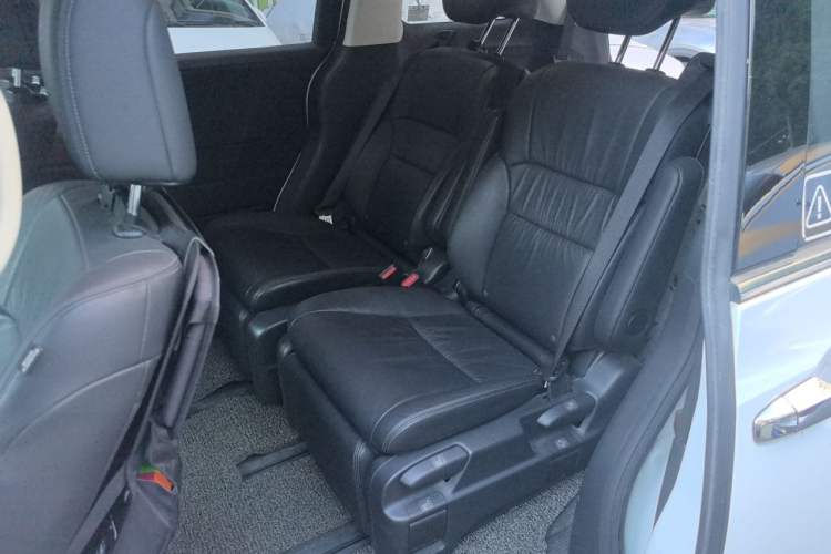 Used Honda Odyssey 2015 Updated Version 2.4L Smart Edition Left Rear Seat