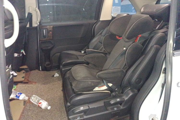 Used Honda Odyssey 2015 Updated Version 2.4L Smart Edition Left Rear Seat