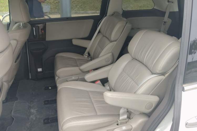Used Honda Odyssey 2015 2.4L Supreme Edition Left Rear Seat