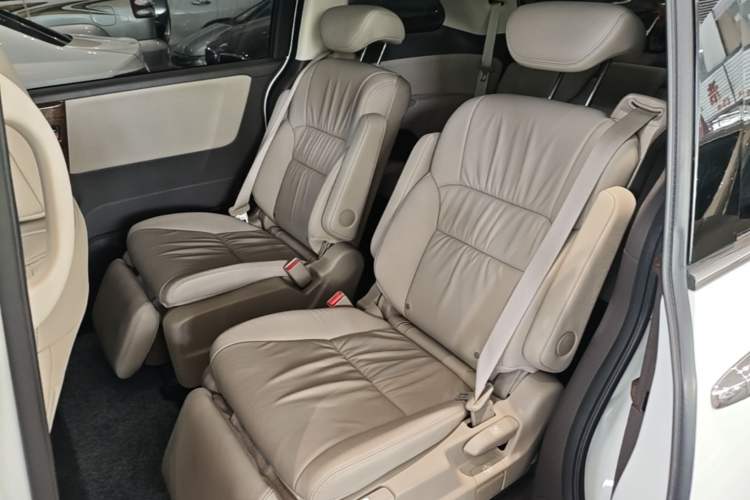 Used Honda Odyssey 2015 2.4L Smart Edition Left Rear Seat