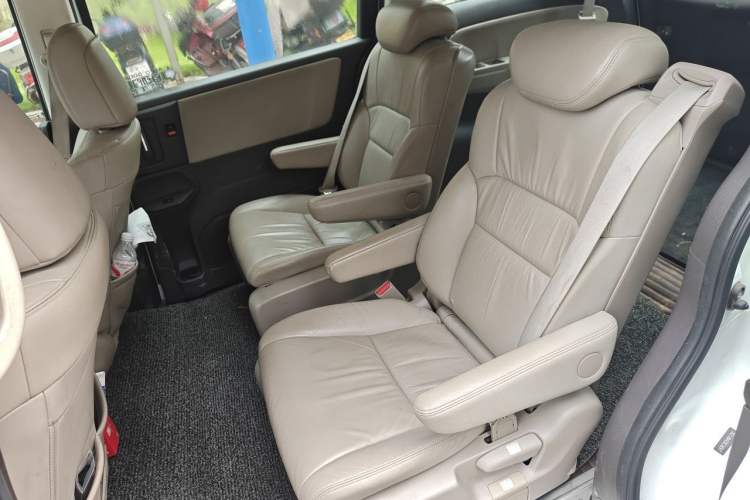 Used Honda Odyssey 2015 Revised 2.4L Luxury Edition Left Rear Seat