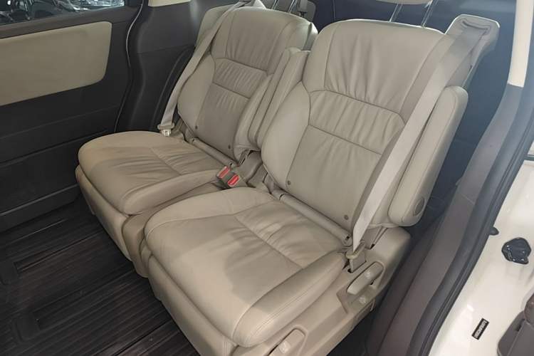 Used Honda Odyssey 2015 2.4L Smart Edition Left Rear Seat