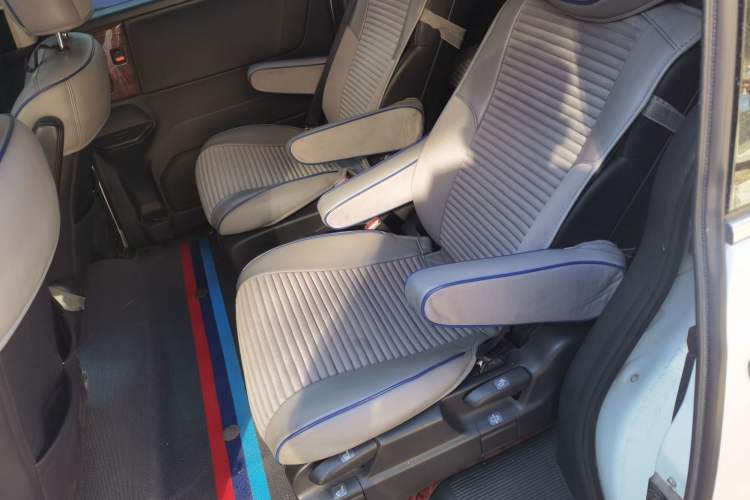 Used Honda Odyssey 2015 Updated Version 2.4L Smart Edition Left Rear Seat