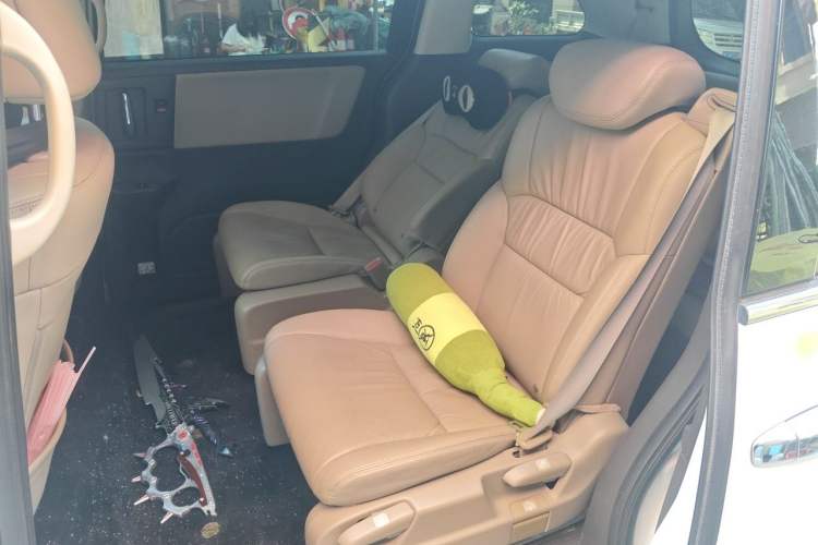 Used Honda Odyssey 2015 2.4L Luxury Edition Left Rear Seat