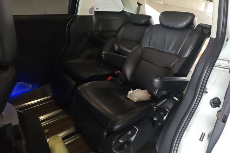 Used Honda Odyssey 2015 Updated Version 2.4L Smart Edition Left Rear Seat