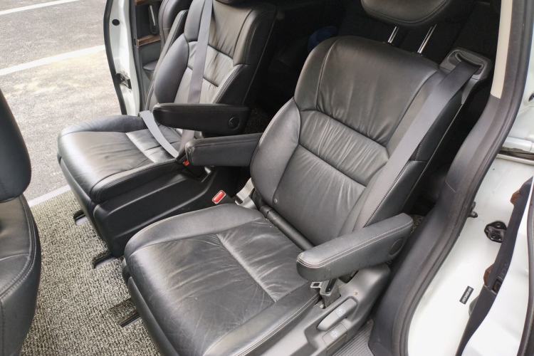 Used Honda Odyssey 2015 Updated Version 2.4L Smart Edition Left Rear Seat