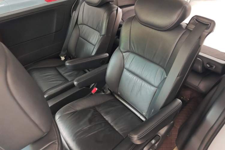 Used Honda Odyssey 2015 Updated Version 2.4L Smart Edition Left Rear Seat