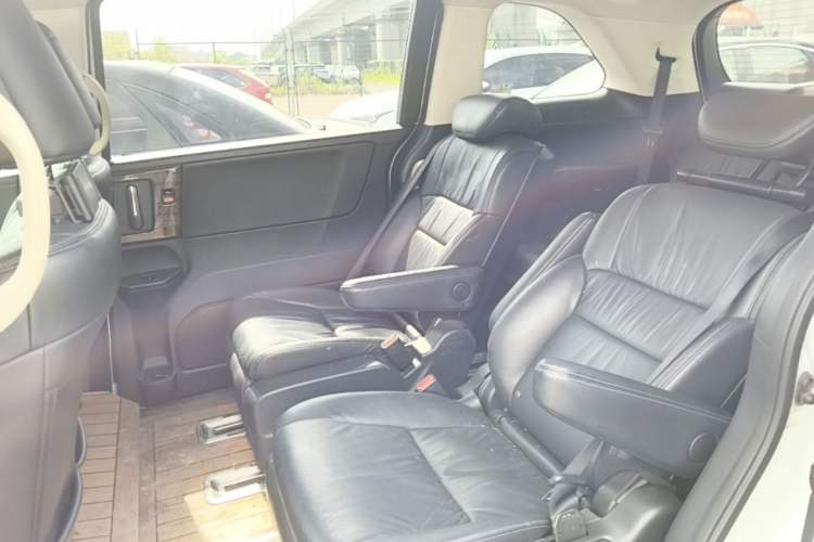 Used Honda Odyssey 2015 Updated Version 2.4L Smart Edition Left Rear Seat