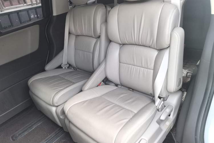 Used Honda Odyssey 2015 2.4L Prestige Edition Left Rear Seat