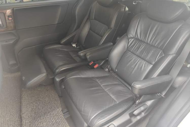 Used Honda Odyssey 2015 Updated Version 2.4L Smart Edition Left Rear Seat