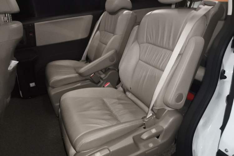Used Honda Odyssey 2015 2.4L Smart Edition Left Rear Seat