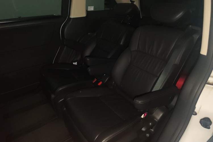 Used Honda Odyssey 2015 2.4L Smart Edition Left Rear Seat