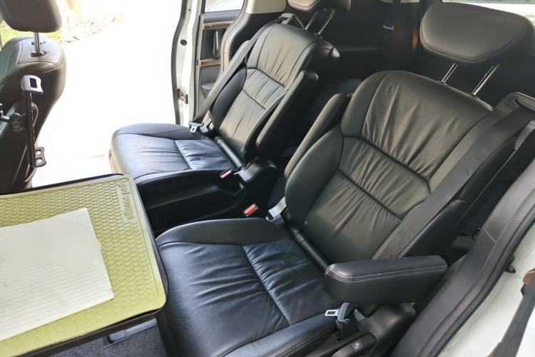Used Honda Odyssey 2015 Updated Version 2.4L Smart Edition Left Rear Seat