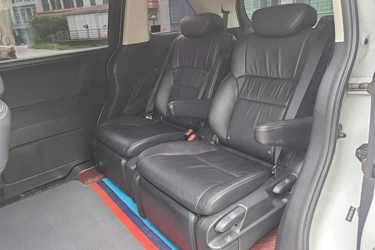 Used Honda Odyssey 2015 Updated Version 2.4L Smart Edition Left Rear Seat