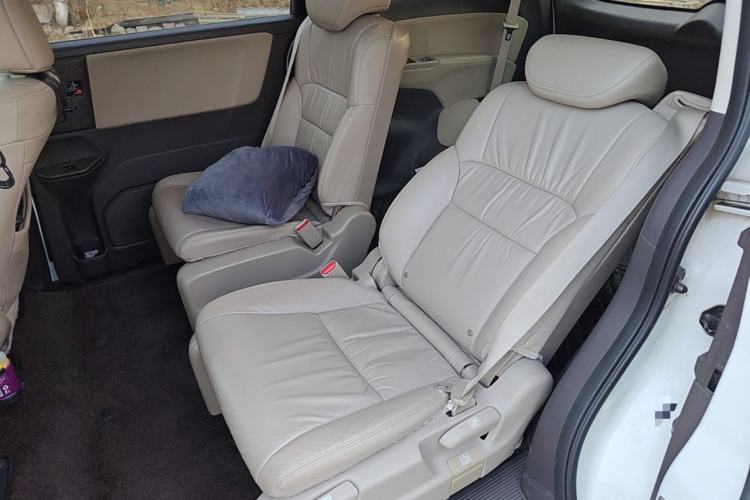 Used Honda Odyssey 2015 2.4L Luxury Edition Left Rear Seat