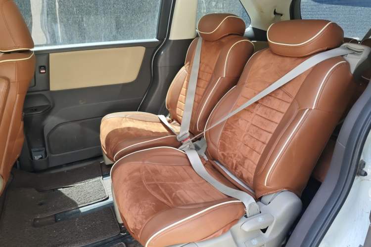 Used Honda Odyssey 2015 2.4L Comfort Edition Left Rear Seat