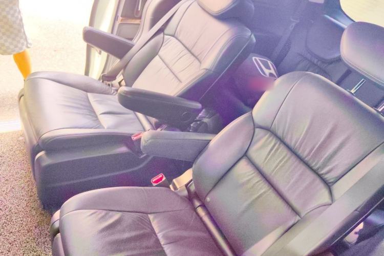 Used Honda Odyssey 2015 Updated Version 2.4L Smart Edition Left Rear Seat