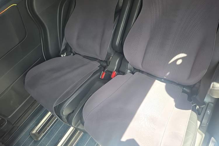Used Honda Odyssey 2015 Revised Version 2.4L Supreme Edition Left Rear Seat