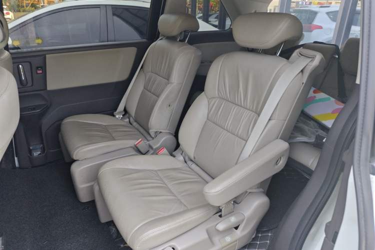 Used Honda Odyssey 2015 2.4L Luxury Edition Left Rear Seat