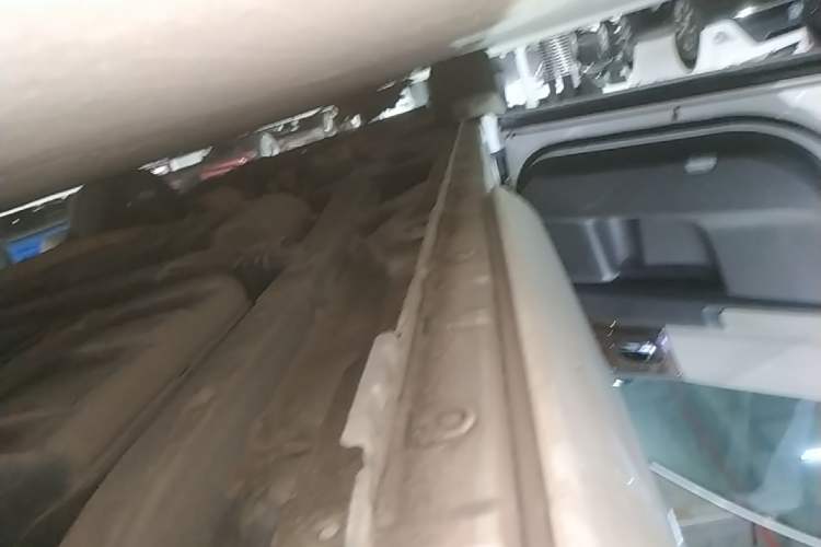 Used Honda Odyssey 2015 2.4L Supreme Edition Left Side Sill