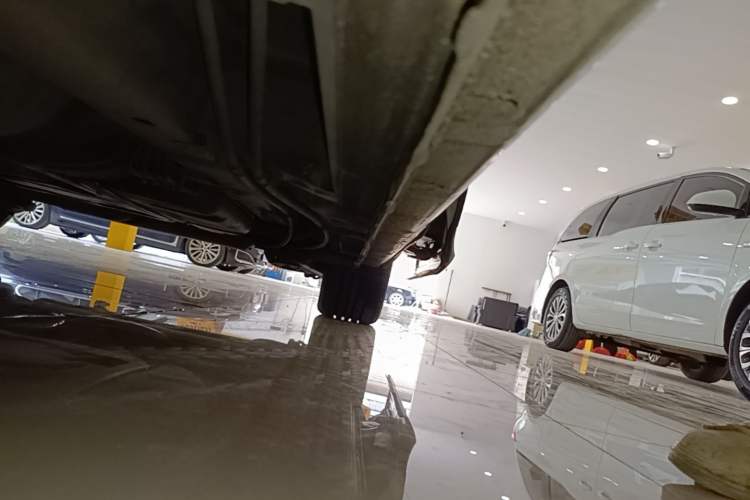 Used Honda Odyssey 2015 2.4L Smart Edition Left Side Sill