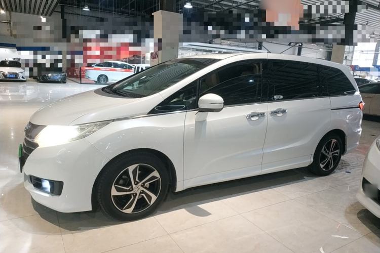 Used Honda Odyssey 2015 Revised 2.4L Luxury Edition Left Side