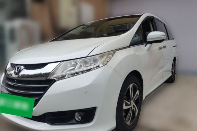 Used Honda Odyssey 2015 Revised Version 2.4L Supreme Edition