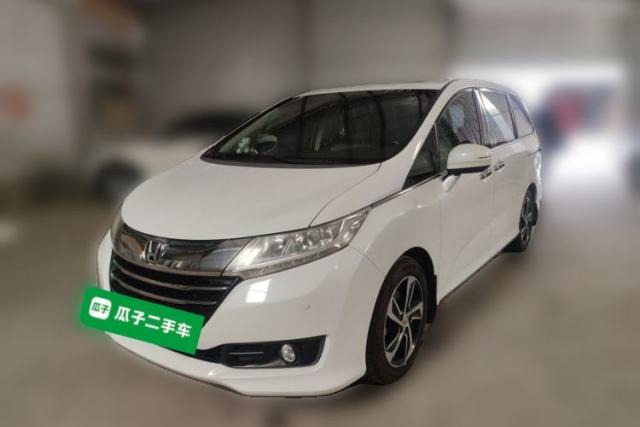 Używany Honda Odyssey 2015 Revised 2.4L Luxury Edition