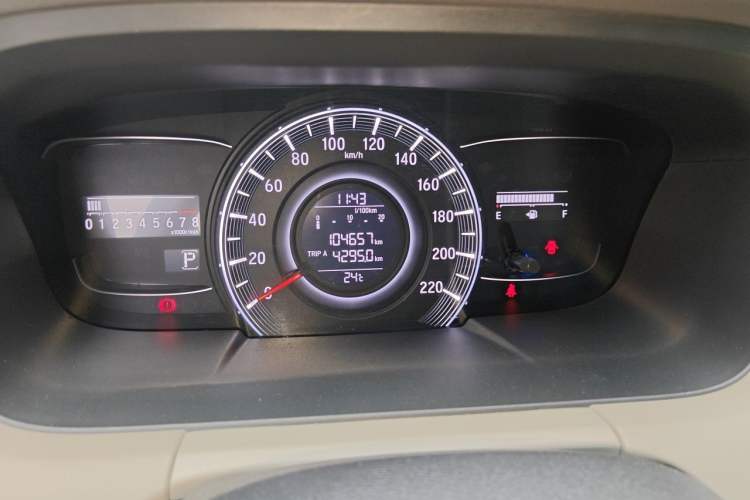 Used Honda Odyssey 2015 2.4L Luxury Edition Odometer Close Up