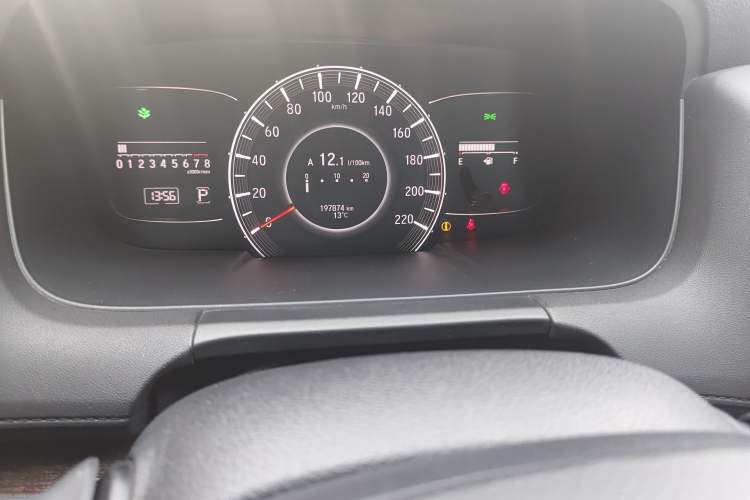 Used Honda Odyssey 2015 Revised Version 2.4L Supreme Edition Odometer Close Up