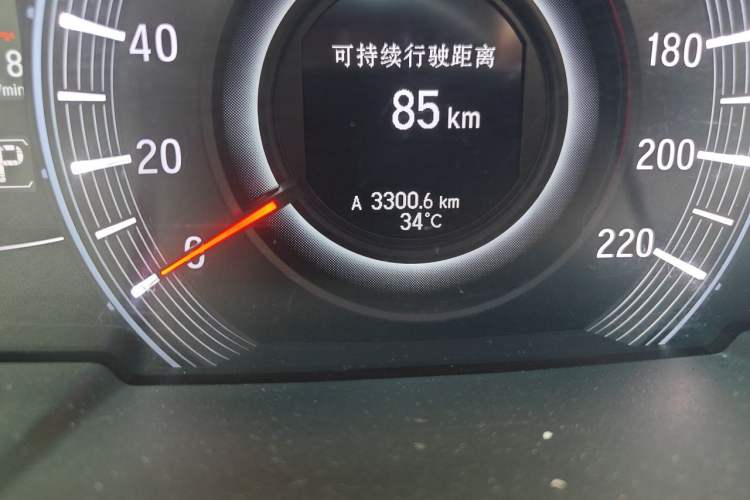 Used Honda Odyssey 2015 2.4L Supreme Edition Odometer Close Up