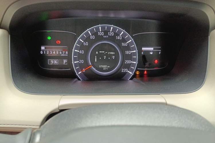 Used Honda Odyssey 2015 2.4L Prestige Edition Odometer Close Up
