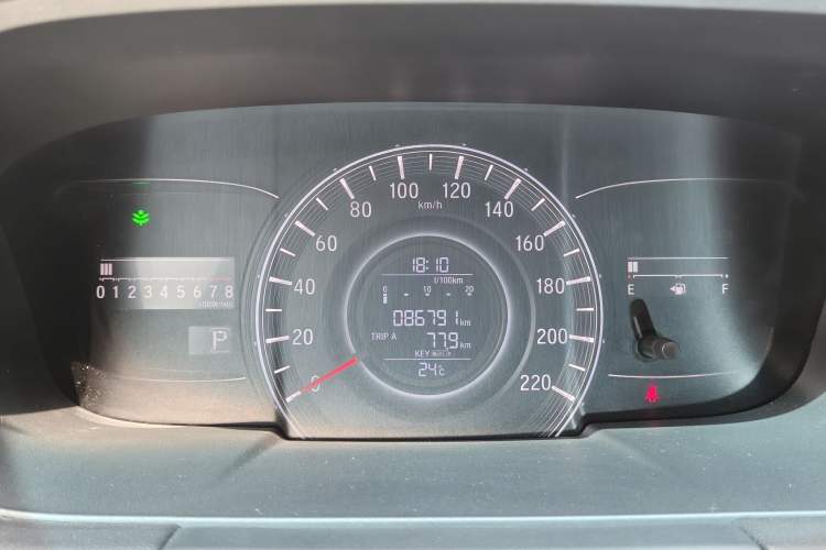 Used Honda Odyssey 2015 Updated Version 2.4L Smart Edition Odometer Close Up