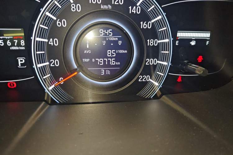 Used Honda Odyssey 2015 Updated Version 2.4L Smart Edition Odometer Close Up