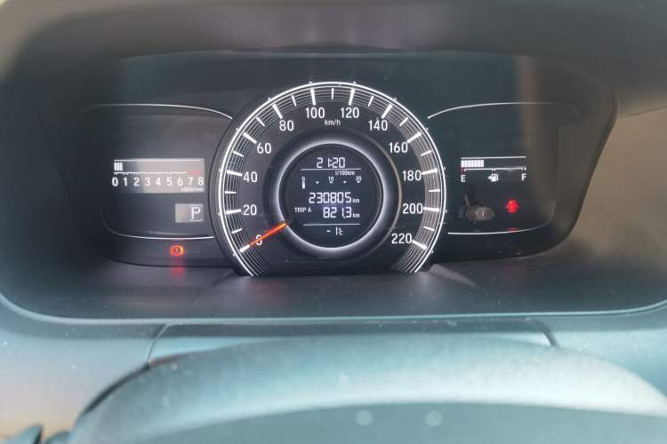 Used Honda Odyssey 2015 Updated Version 2.4L Smart Edition Odometer Close Up