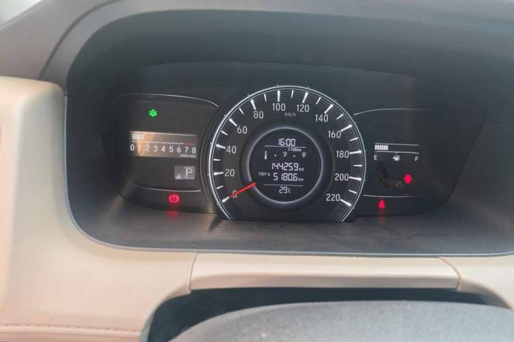 Used Honda Odyssey 2015 2.4L Luxury Edition Odometer Close Up