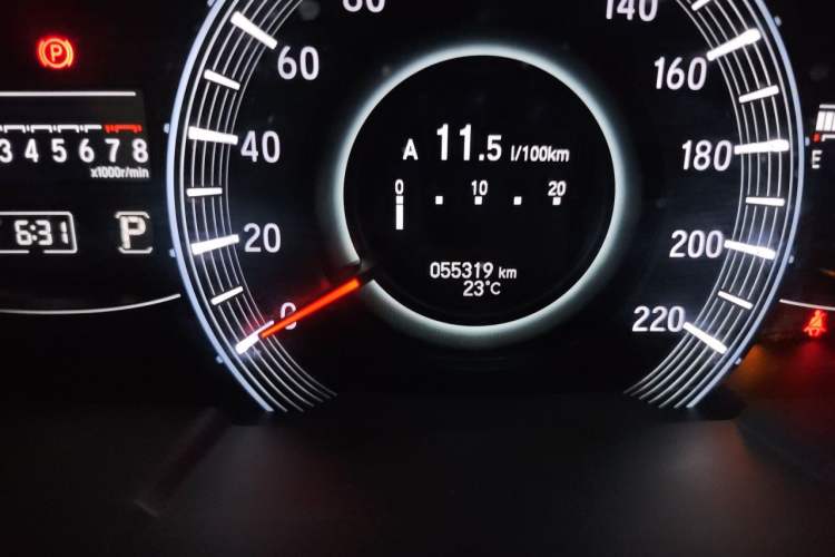 Used Honda Odyssey 2015 Revised Version 2.4L Supreme Edition Odometer Close Up
