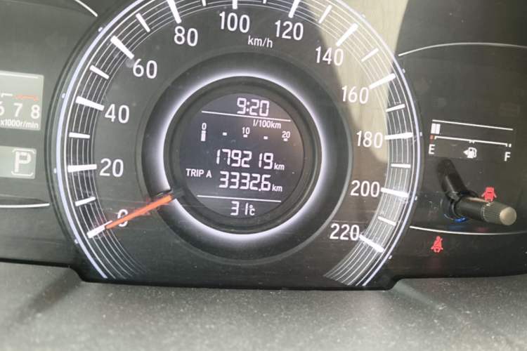 Used Honda Odyssey 2015 Updated Version 2.4L Smart Edition Odometer Close Up