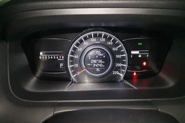 Used Honda Odyssey 2015 2.4L Smart Edition Odometer Close Up