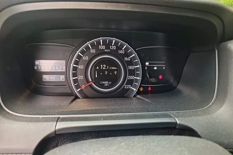Used Honda Odyssey 2015 2.4L Supreme Edition Odometer Close Up
