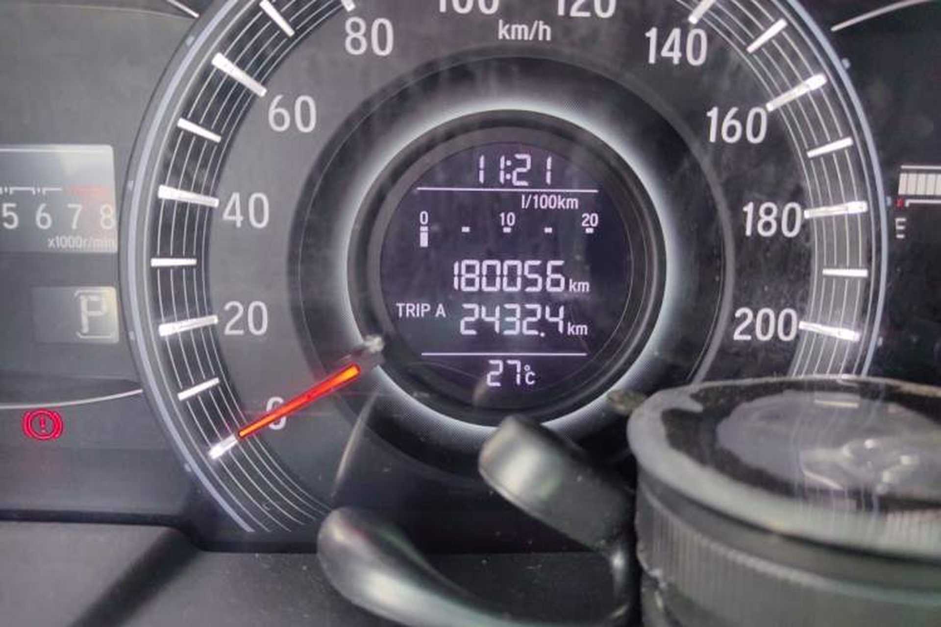 Used Honda Odyssey 2015 2.4L Smart Edition Odometer Close Up