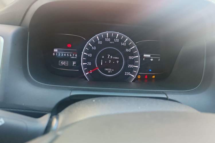 Used Honda Odyssey 2015 Revised Version 2.4L Supreme Edition Odometer Close Up
