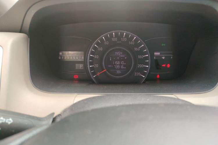 Used Honda Odyssey 2015 2.4L Luxury Edition Odometer Close Up