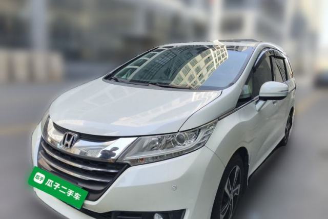Honda Odyssey 2015 Revised 2.4L Luxury Edition usata